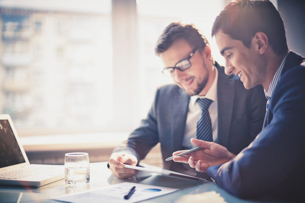 Quick Loans Direct shares photo of a business meeting.